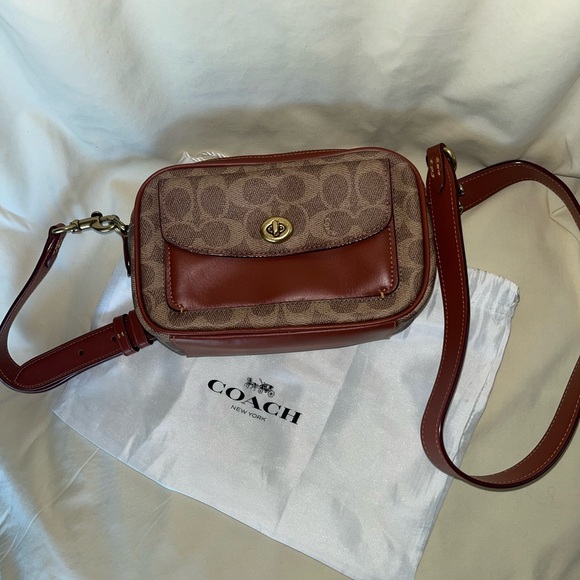 Authentic Coach Bag with Dust bag - Picture 6 of 7